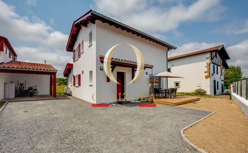 Casa a Ustaritz, Nuova Aquitania, Francia 1