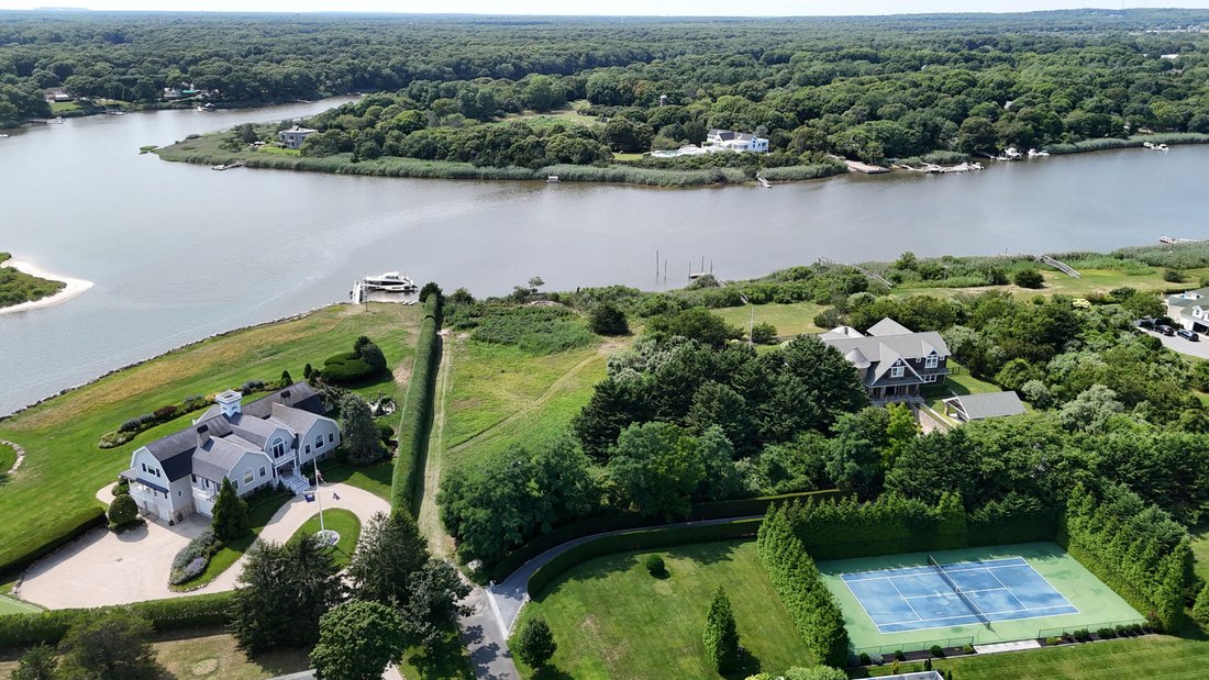 Eastport, New York, United States 3 - 18526941