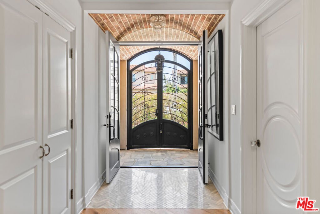 House in Los Angeles, California, United States 3 - 18528605