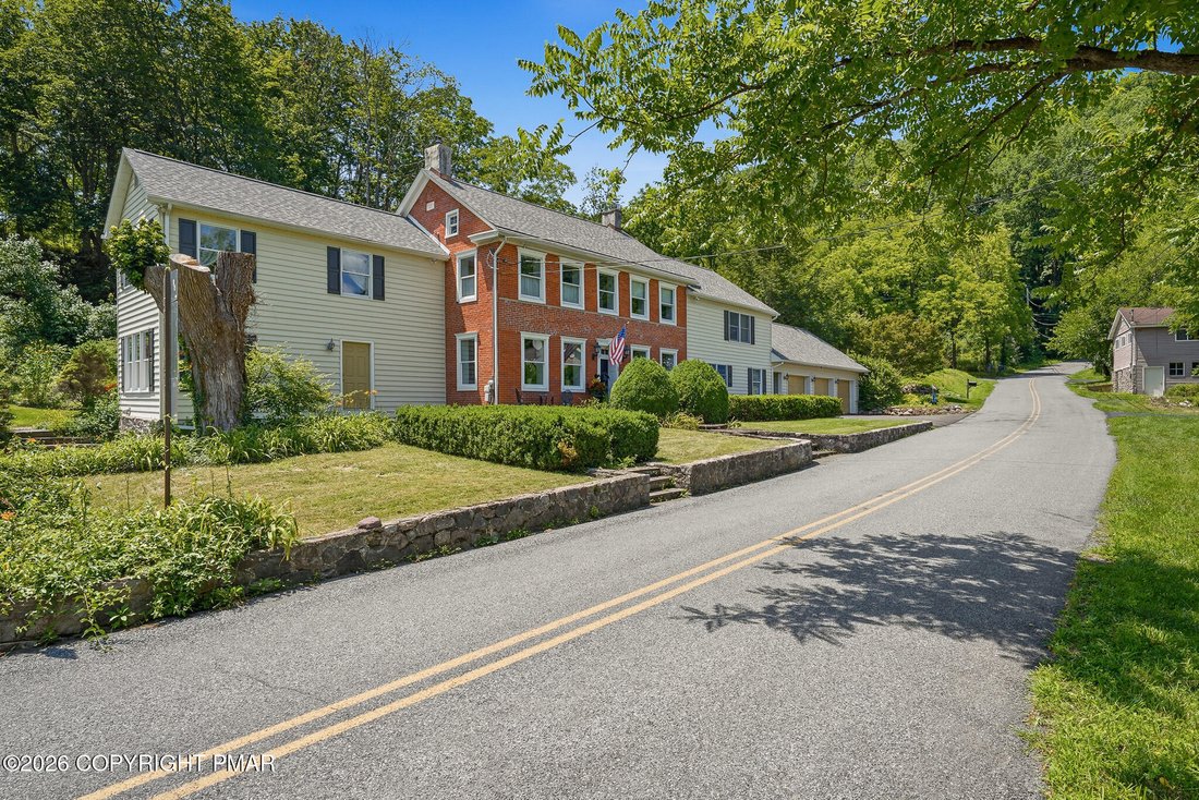 House in Stroudsburg, Pennsylvania, United States 3 - 18527897