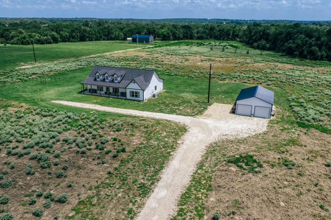 House in Davilla, Texas, United States 1 - 18528100