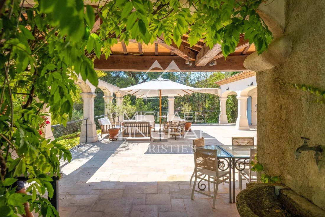 Casa a Saint-Cyr-sur-Mer, Provenza-Alpi-Costa Azzurra, Francia 1 - 18526646