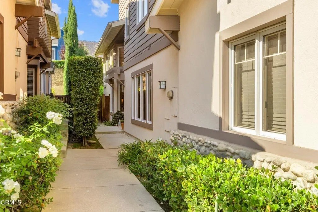 Townhouse in Altadena, California, United States 3 - 18529183