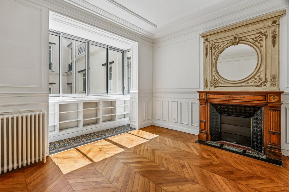 Apartment in Hoche-Friedland, Paris 8e Arrondissement, Paris 2 - 18530054