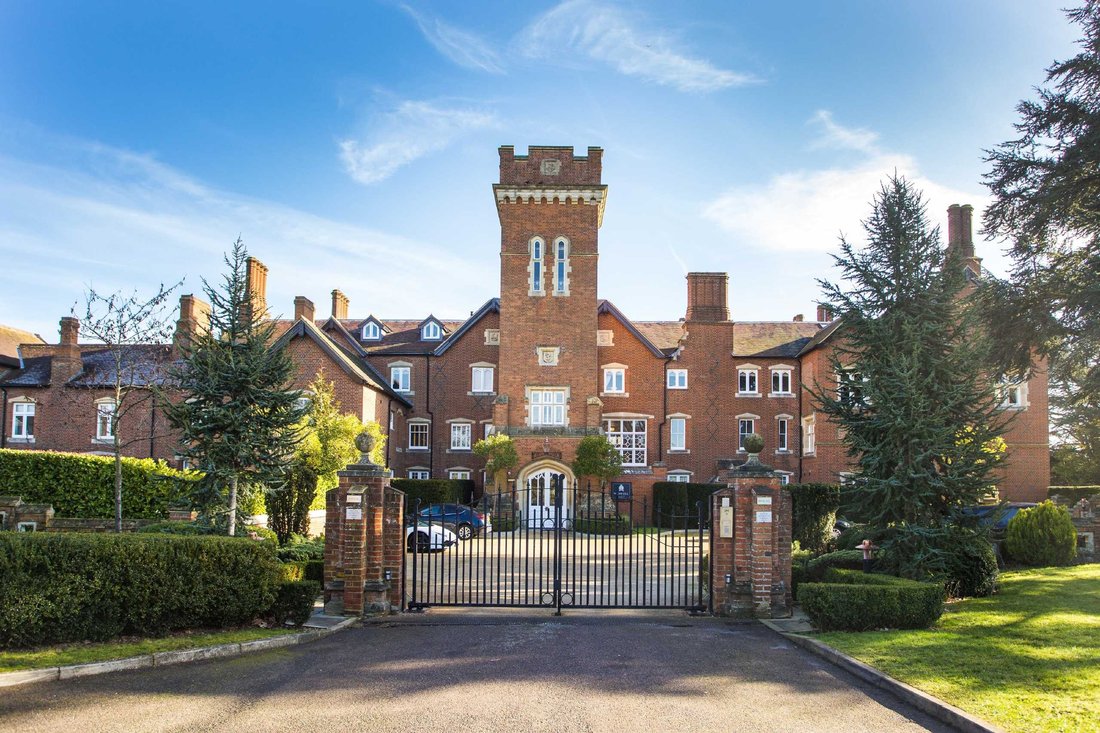 Apartment in Bell Bar, Hatfield, England 1 - 18526111