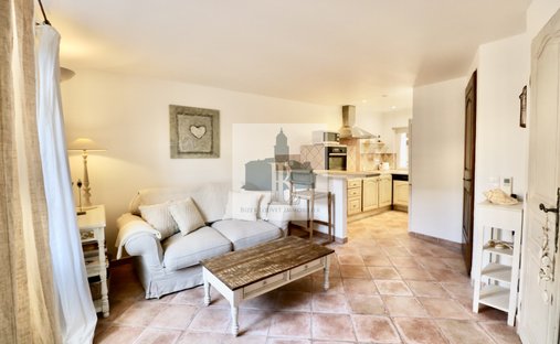 Apartment in Zone Est Diffuse, Saint-Tropez, France 1