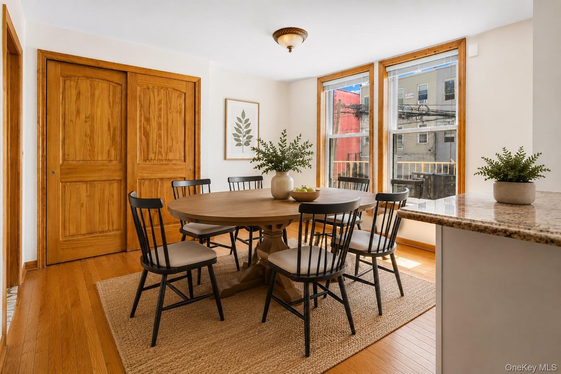 House in New York, New York, United States 4 - 18528653