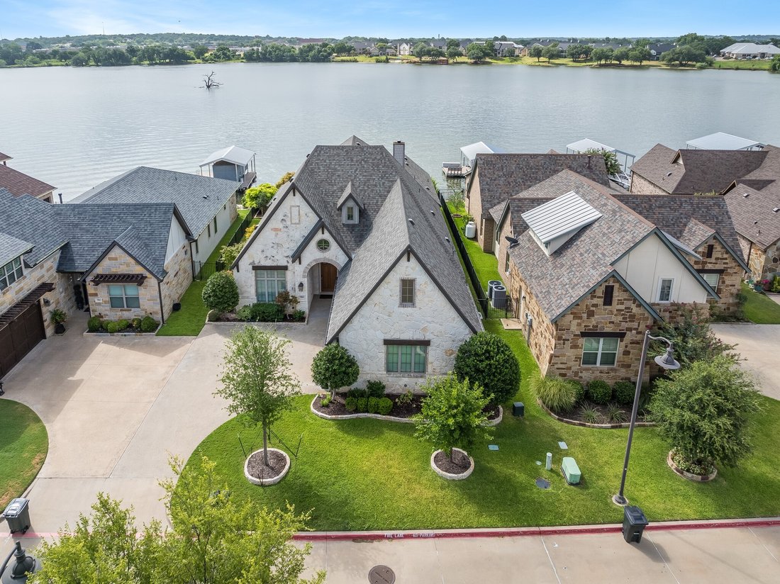 House in Granbury, Texas, United States 2 - 18527901