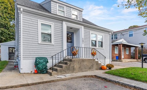 Apartment in Barrington, Rhode Island, United States 1