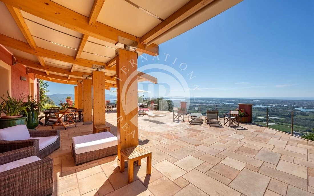 Villa in Compitese, Capannori, Tuscany 3 - 18526594