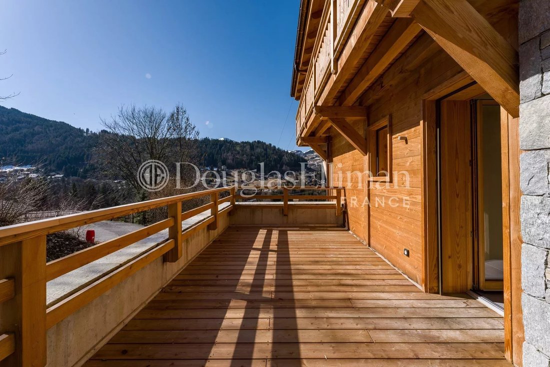 Chalet in Montriond, Auvergne-Rhône-Alpes, France 1 - 18526596