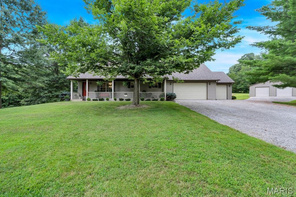 House in Red Bud, Illinois, United States 3 - 18528796