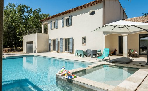 Villa in Méounes-lès-Montrieux, Provence-Alpes-Côte d'Azur, France 1