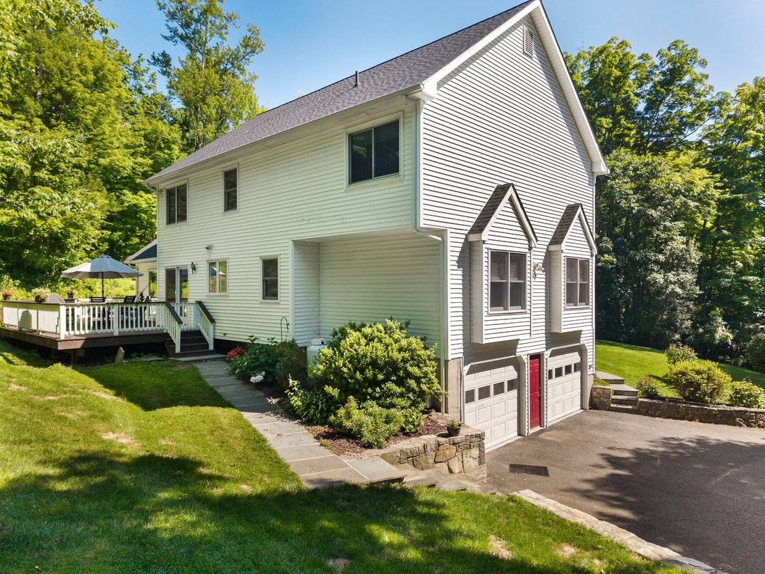 House in Southbury, Connecticut, United States 4 - 18527453