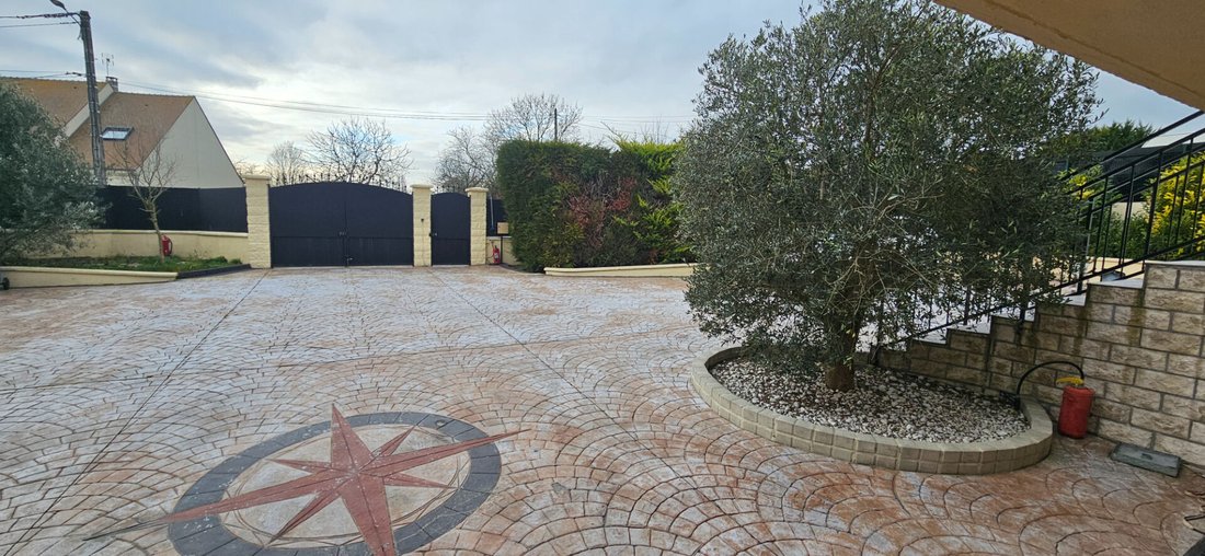 Villa in Champs, Mitry-Mory, France 3 - 18526827
