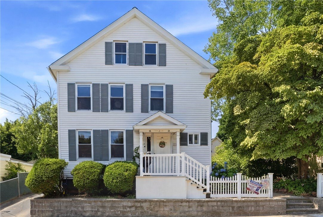 West Warwick, Rhode Island, United States 1 - 18528462