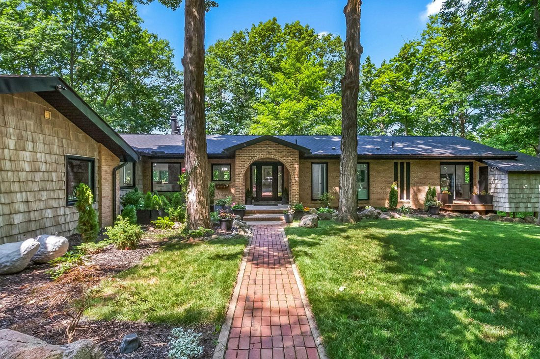 House in Adrian, Michigan, United States 1 - 18527379