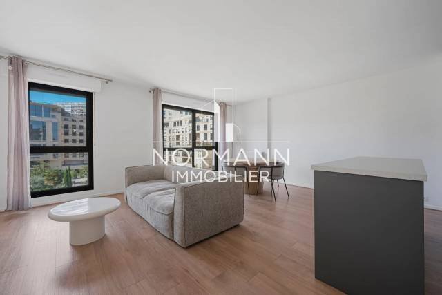 Apartment in Hôtel de Ville-Planchette, Levallois-Perret, France 1 - 18026315