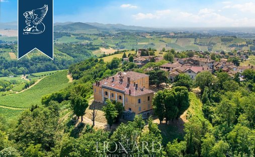 Villa in Santa Giuletta, Lombardy, Italy 1