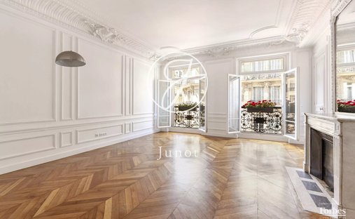 Apartment in Triangle d'Or, Paris 8e Arrondissement, Paris 1