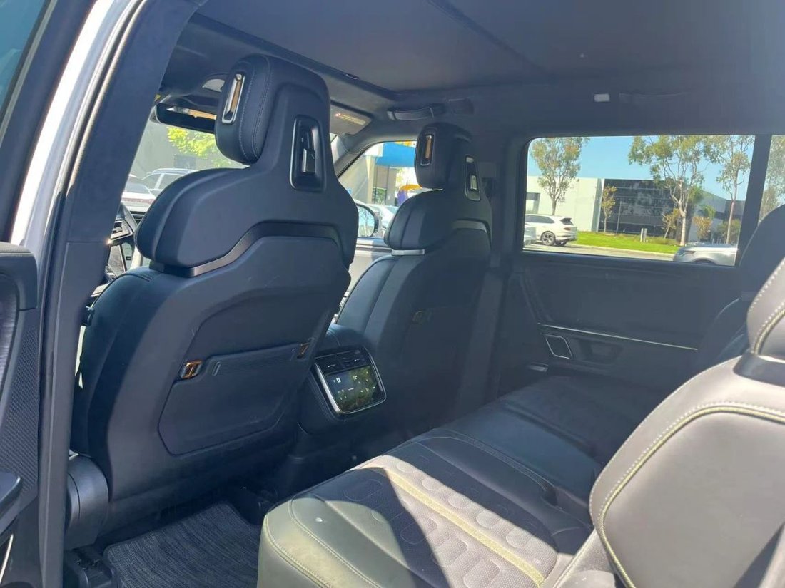 Suv in Costa Mesa, CA, United States 5 - 18529716