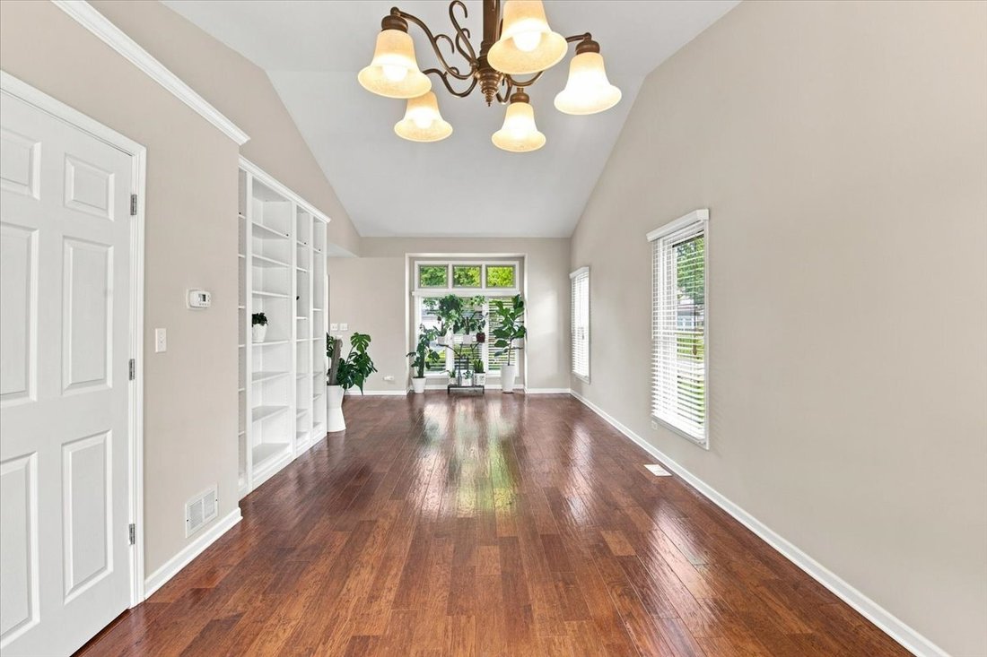 House in Buffalo Grove, Illinois, United States 3 - 18528987