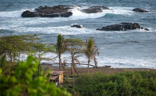 Land in Cuajiniquil, Santa Cruz, Costa Rica 1