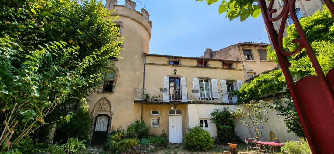 Apartment in Les Martres-de-Veyre, Auvergne-Rhône-Alpes, France 1 - 18529596