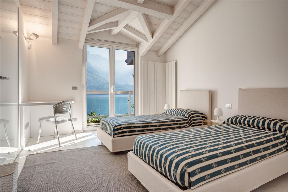 Villa in Bellagio, Switzerland 4 - 18527562
