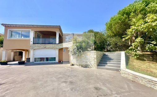 Maison à Ville-Basse, Montélimar, France 1