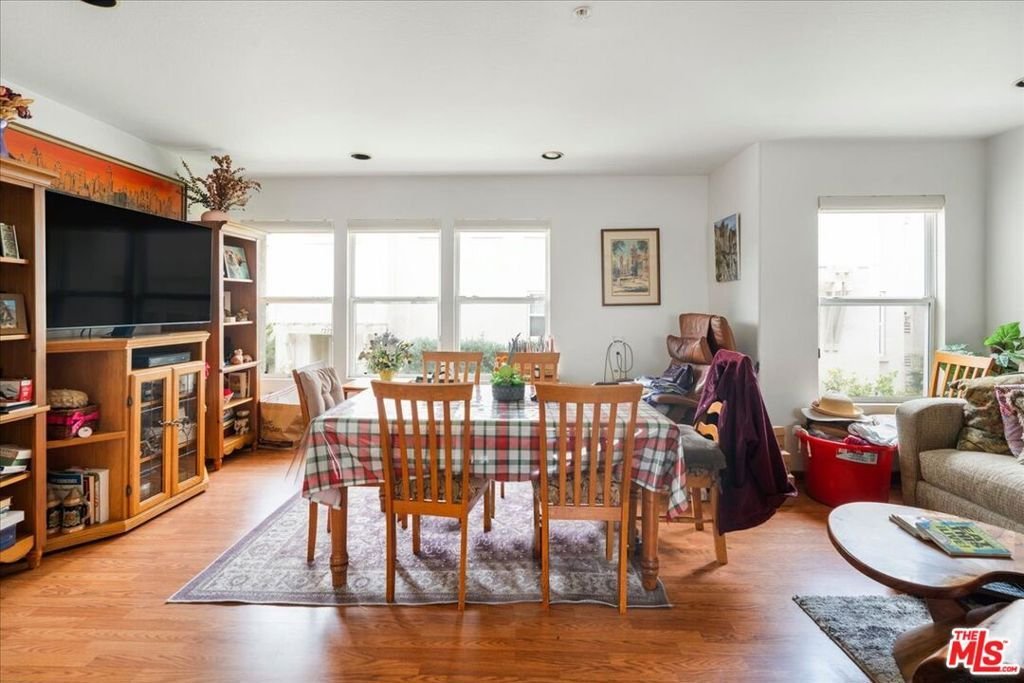 Condo in Los Angeles, California, United States 5 - 18528589