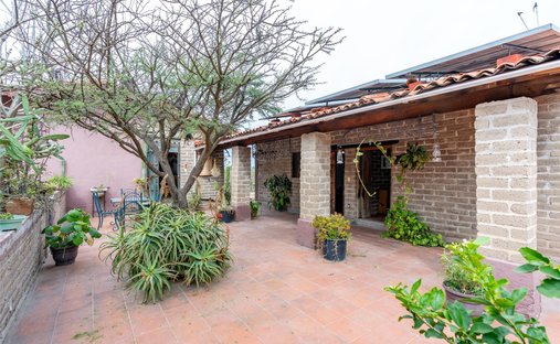 House in Estancia de Canal, Guanajuato, Mexico 1