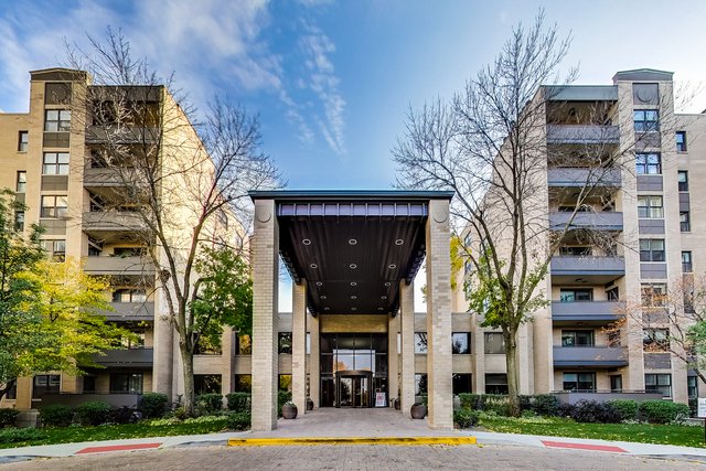 Condo in Lincolnwood, Illinois, United States 1 - 18529012