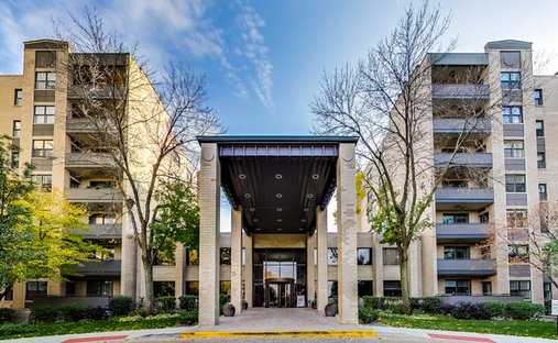 Condo in Lincolnwood, Illinois, United States 1