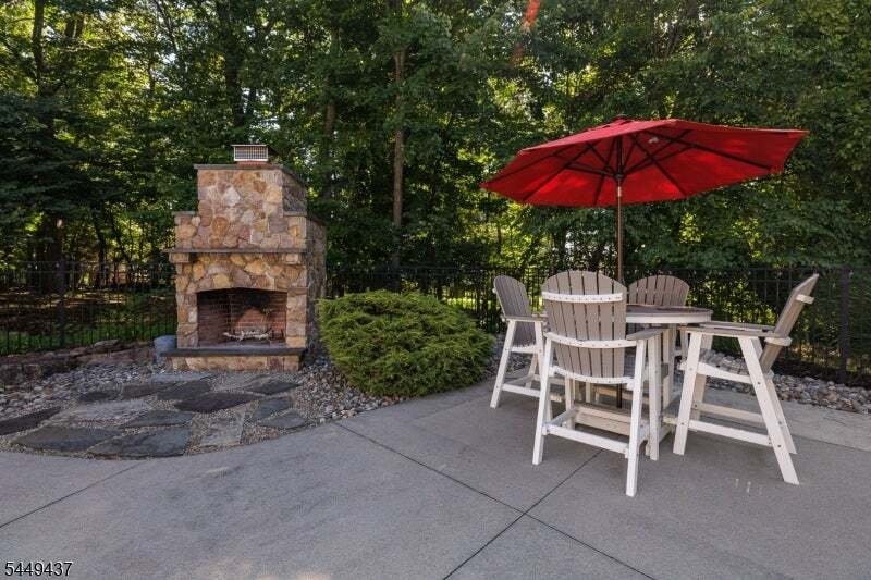 House in Roxbury Township, New Jersey, United States 4 - 18528837