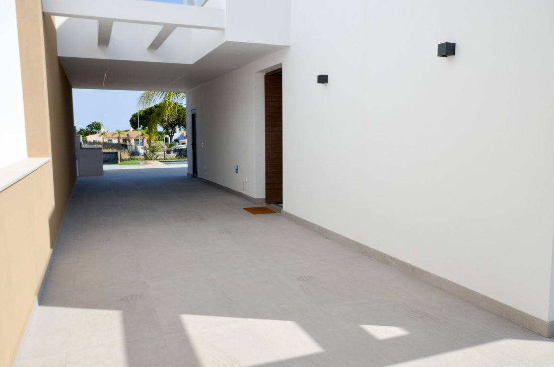 House in Quarteira, Algarve, Portugal 5 - 18529416
