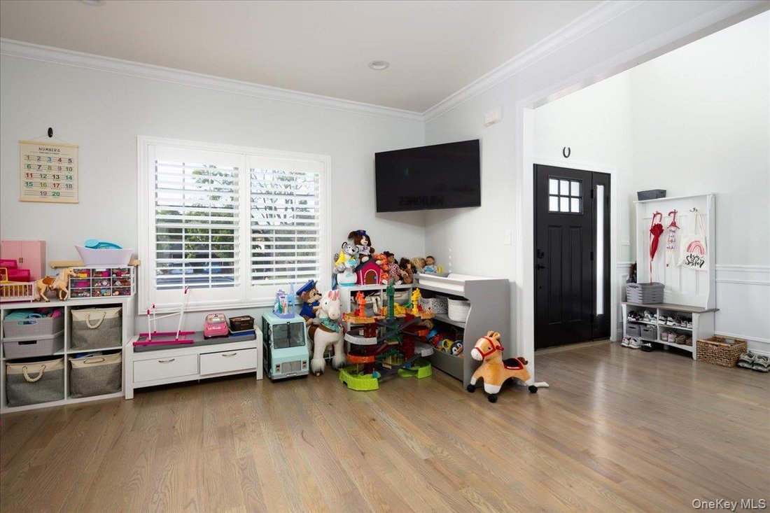 House in Bellmore, New York, United States 5 - 18528659