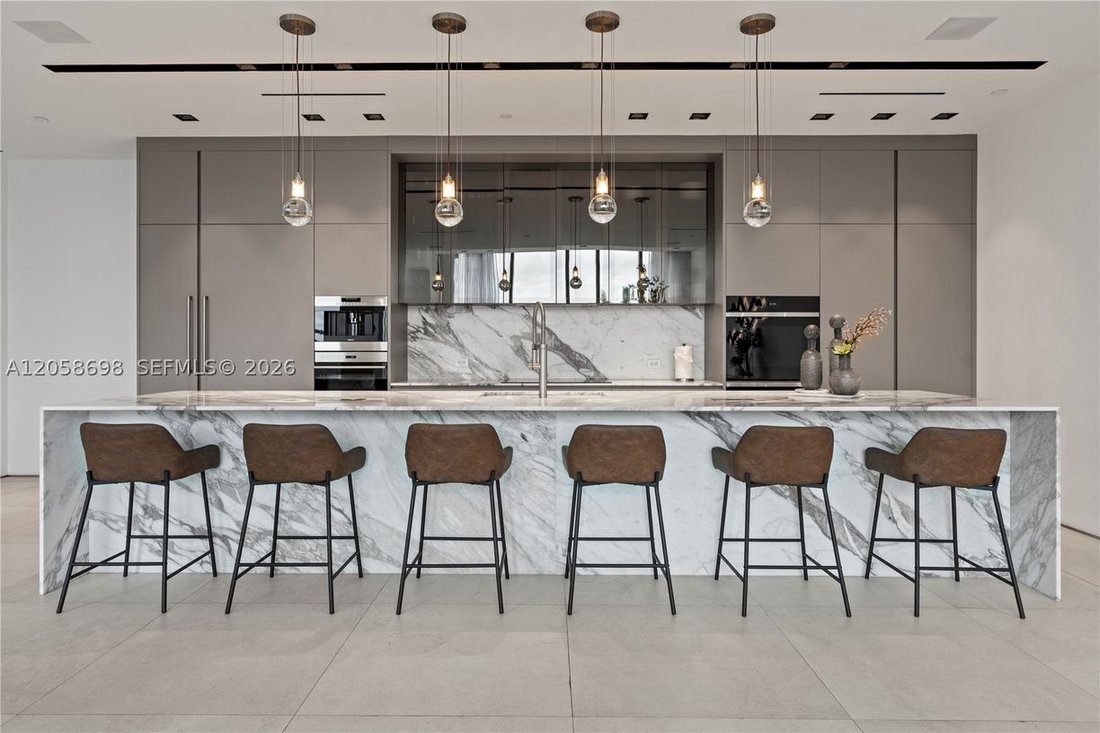 Condo in Miami, Florida, United States 5 - 18527479