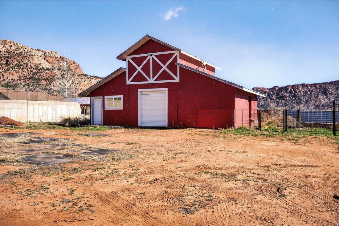 House in Hildale, Utah, United States 4 - 18528693