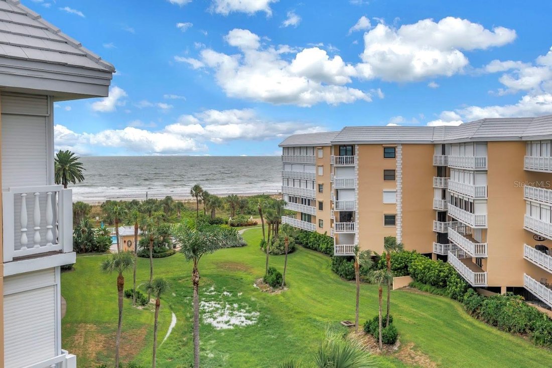Condo in St. Pete Beach, Florida, United States 2 - 18528333