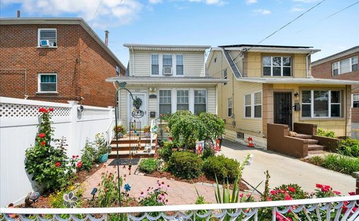 House in New York, New York, United States 1