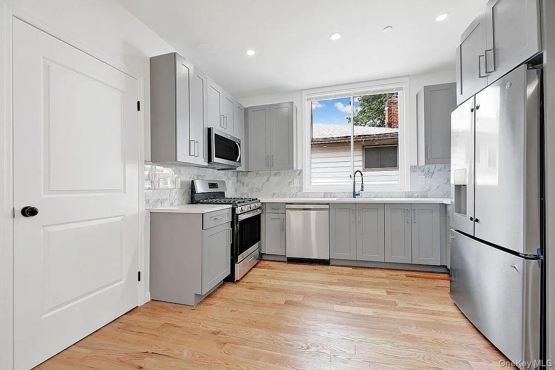 House in New York, New York, United States 5 - 18528634