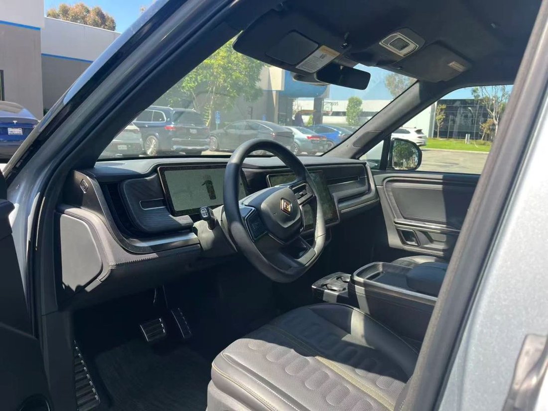 Suv in Costa Mesa, CA, United States 4 - 18529716