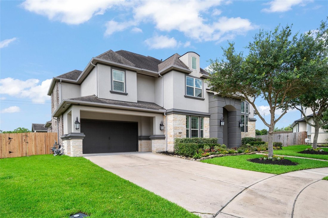 House in Friendswood, Texas, United States 2 - 18528195