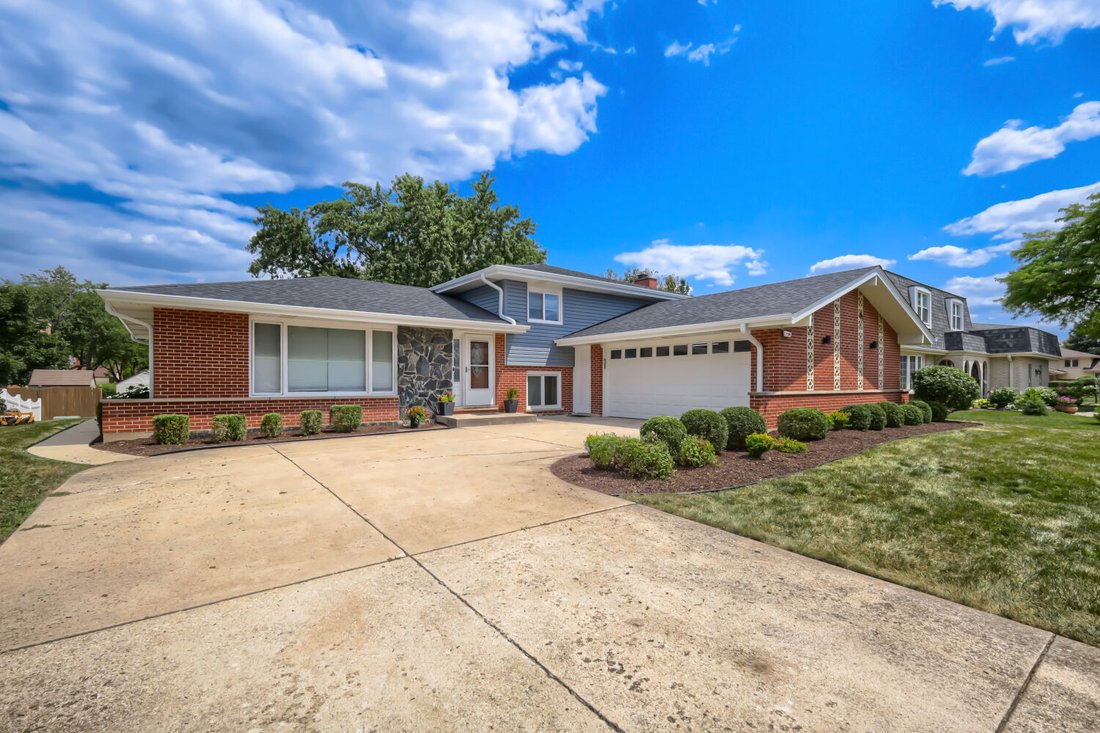House in Darien, Illinois, United States 1 - 18528992