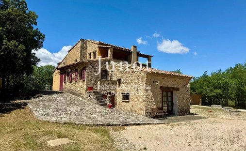 Country House in Bonnieux, Provence-Alpes-Côte d'Azur, France 1