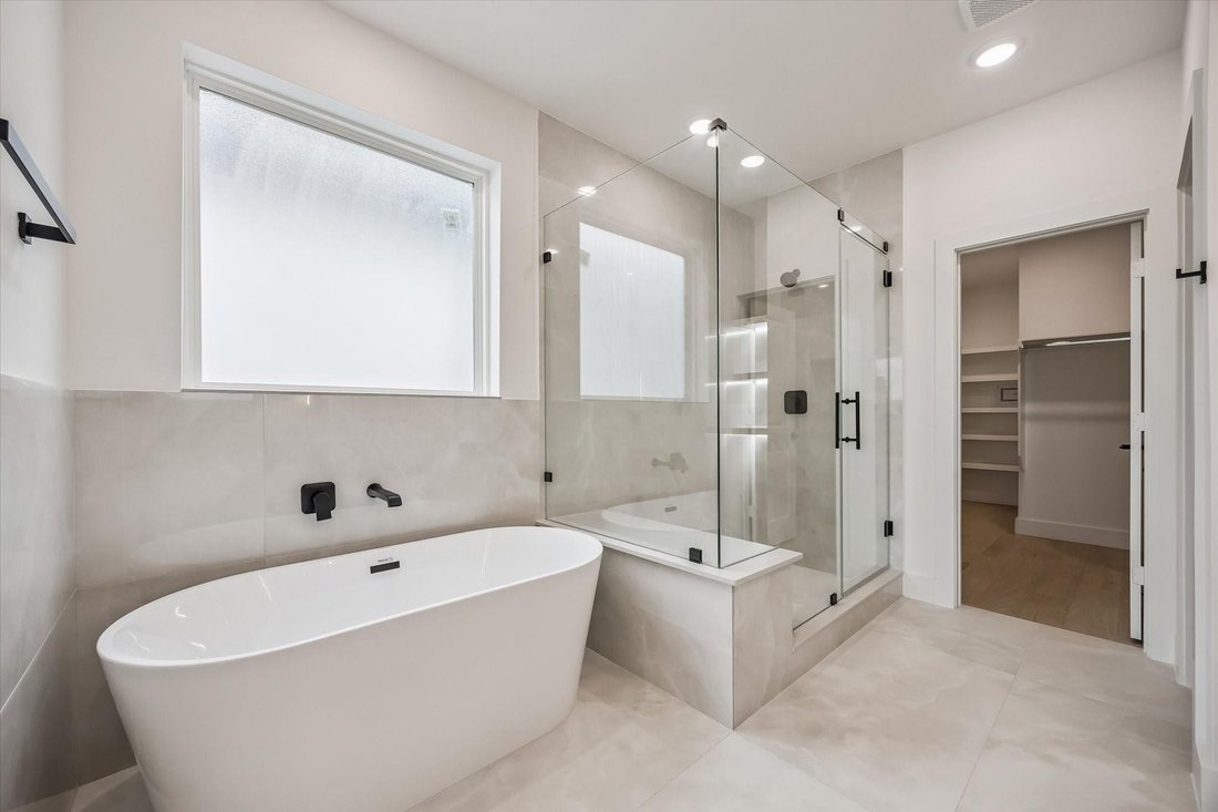 House in Houston, Texas, United States 4 - 17982392