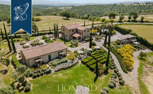 Villa in Magliano in Toscana, Tuscany, Italy 1