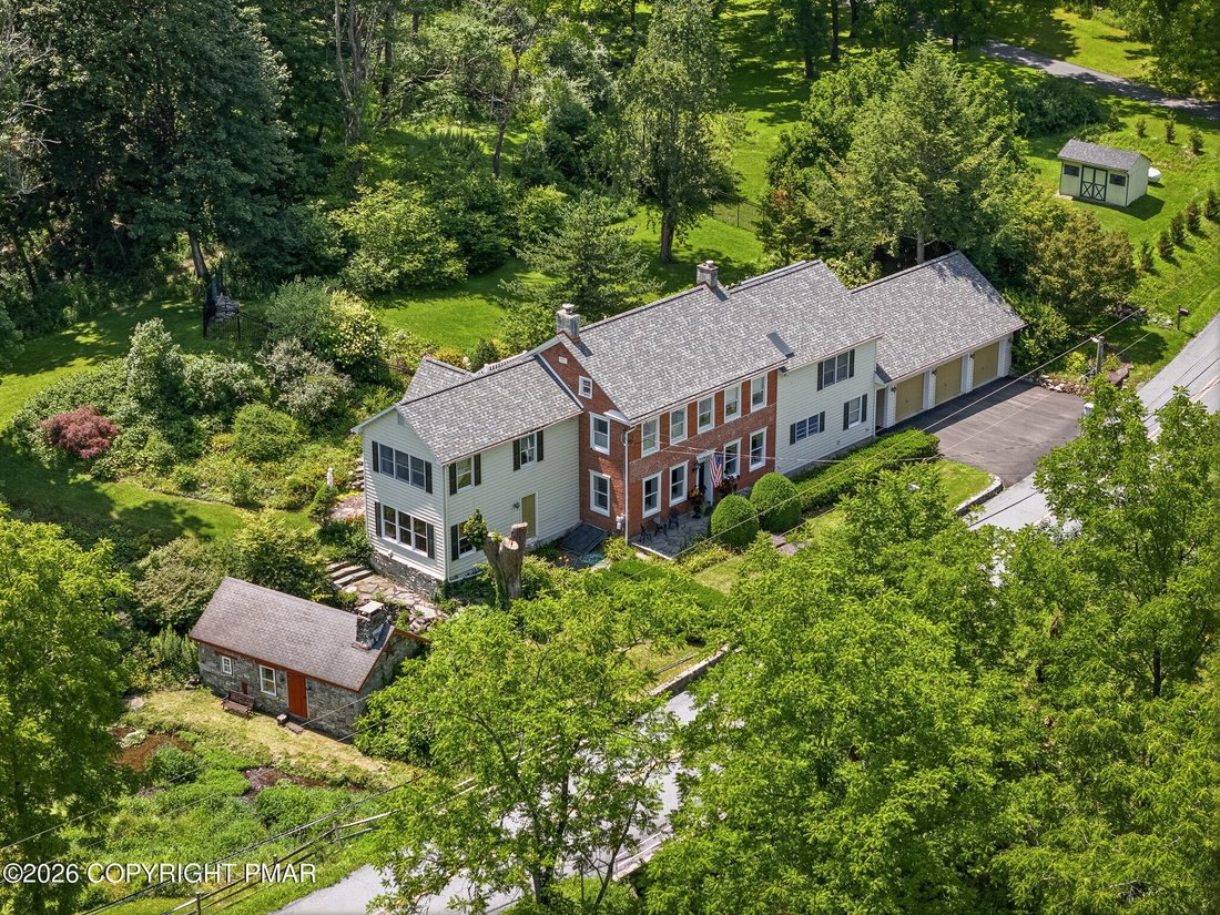 House in Stroudsburg, Pennsylvania, United States 4 - 18527897