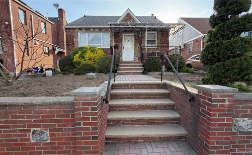 House in New York, New York, United States 1